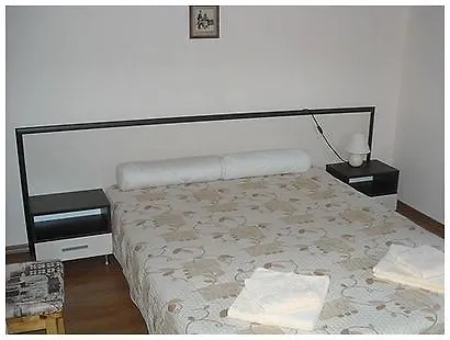 Guest Voneshcha Voda
